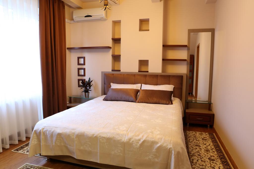 Hotel Bachus 基希讷乌 客房 照片